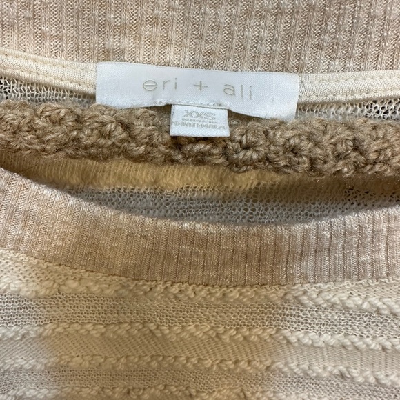 Eri + Ali Ivory Blouse XXS - Picture 4 of 4